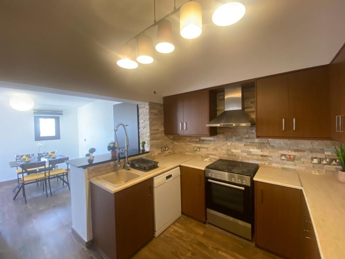 Philip Spacious Apartment ليماسول المظهر الخارجي الصورة